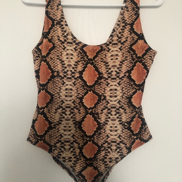 Patterned Bodysuit - Picture 3 of 3